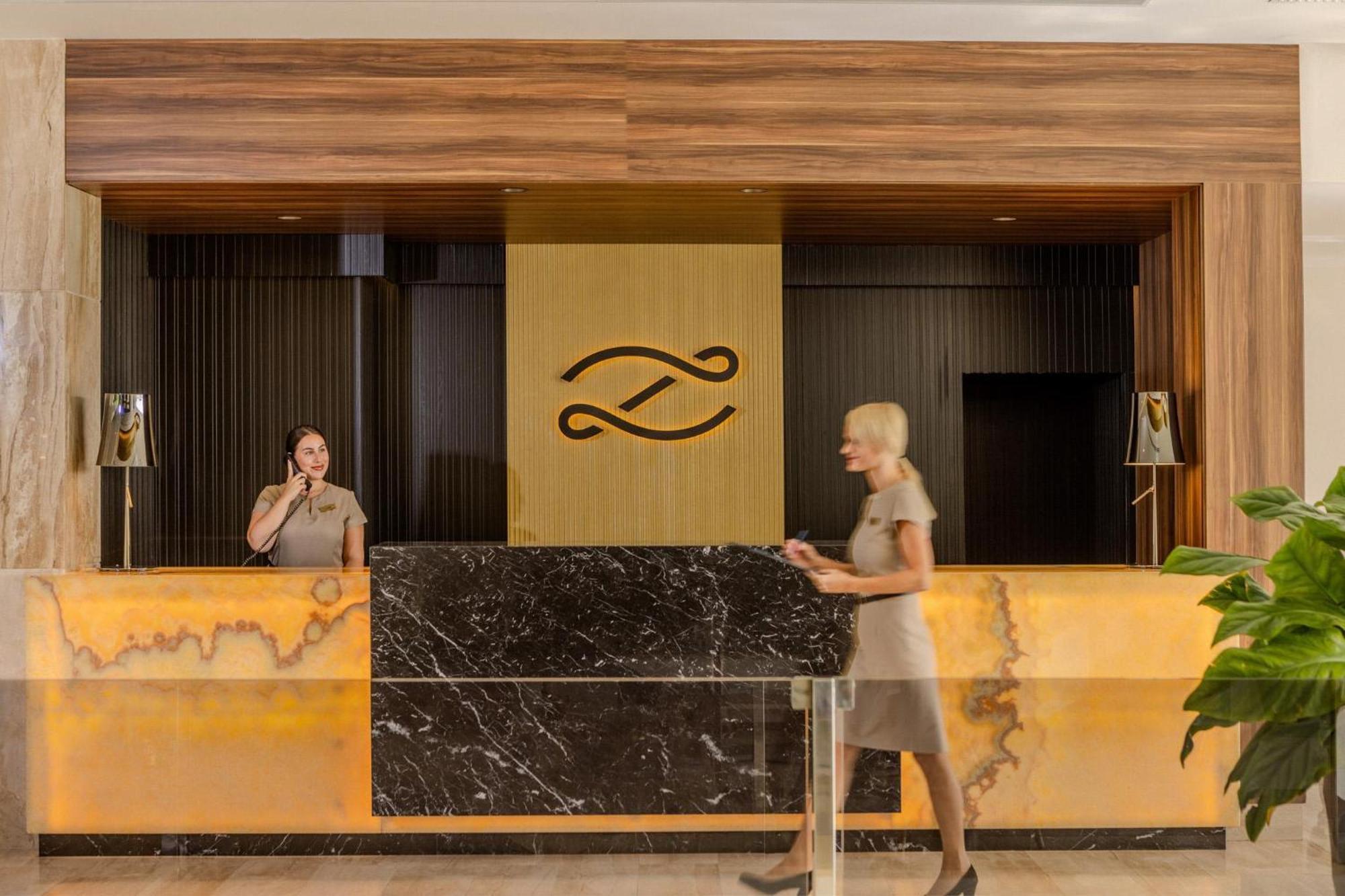 Zafiro Palace Lägenhetshotell 5*